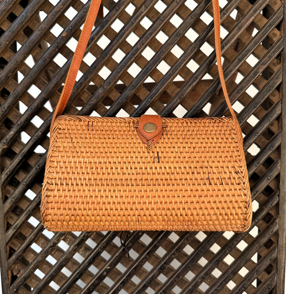 Rattan Clutch