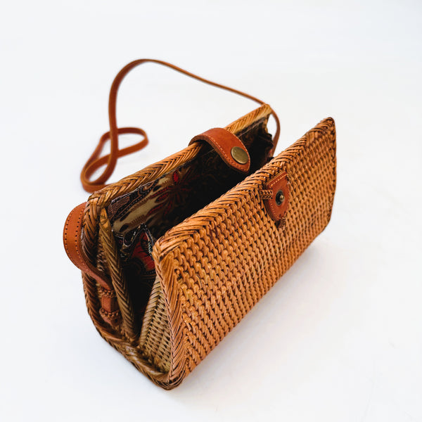 Rattan Clutch